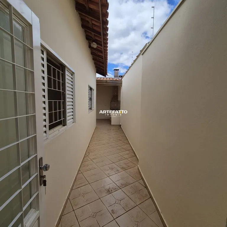 Imagem Casa com 3 dormitórios no bairro José de Carlos
