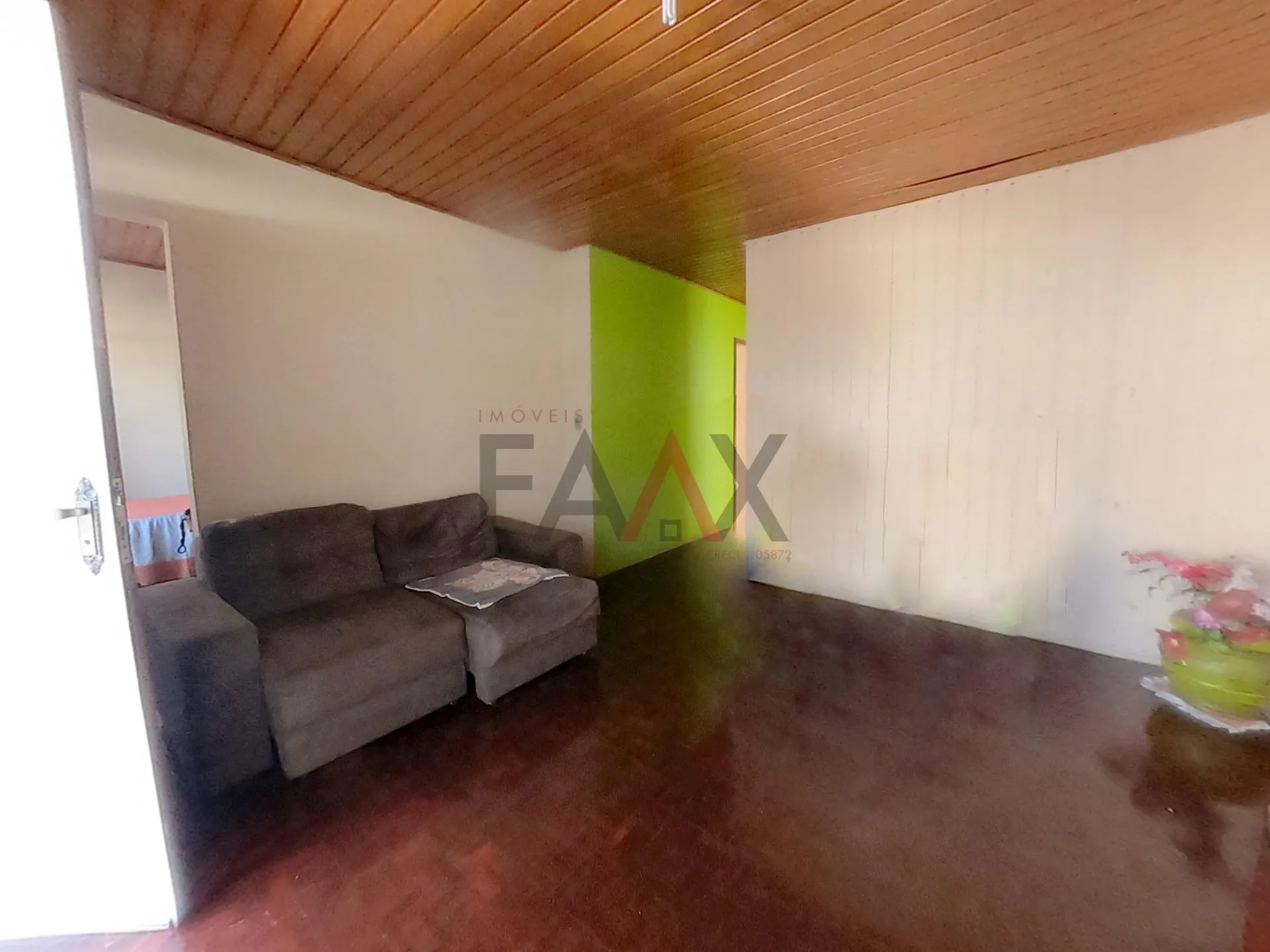 Imagem Casa a venda com terreno de 600m localizado no bairro dos Estados em Guarapuava