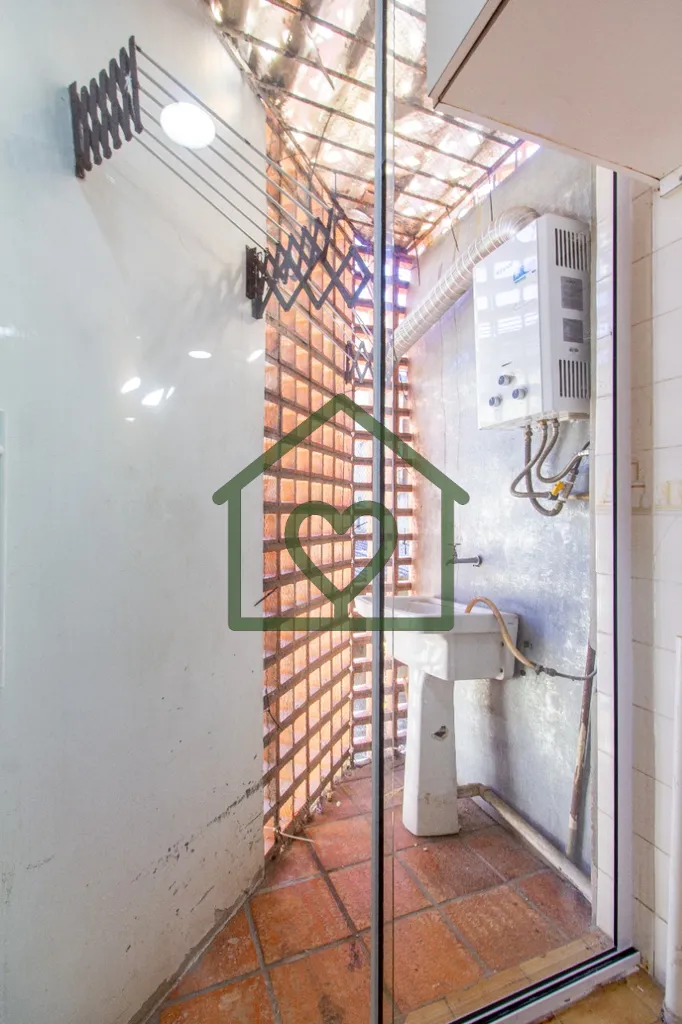 Imagem Ótima oportunidade de negócio! Apartamento de 1 dormitório com garagem no bairro Petrópolis! Des...