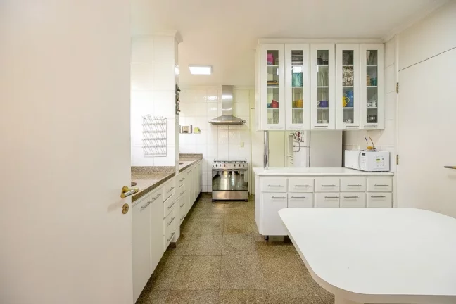 Imagem Apartamento à venda em São Paulo, Itaim Bibi, com 3 quartos, 225m2