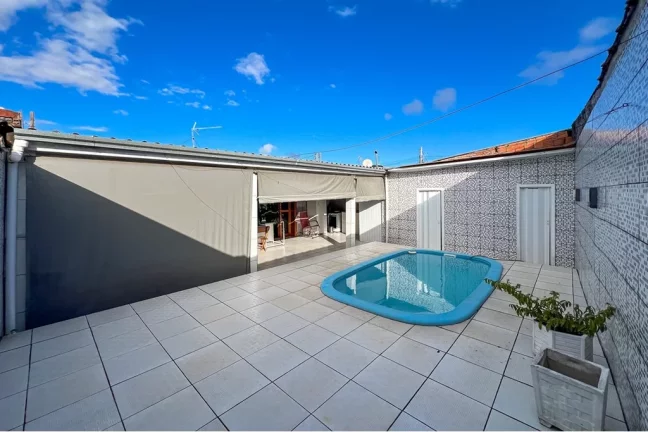Imagem Casa para venda no bairro Guajuviras em Canoas