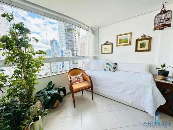 Imagem Apartamento Quadra Mar para Venda em Balneário Camboriú, CENTRO, 3 dormitórios, 1 suíte, 3 banheiros, 2 vagas