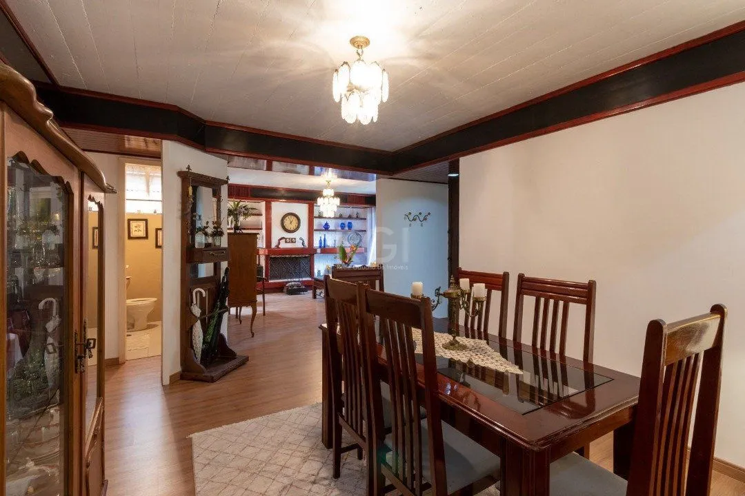 Imagem Casa para Venda - 435m², 4 dormitórios, sendo 4 suites, 4 vagas - Cristal