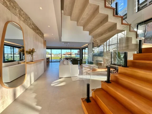 Imagem Casa em Condominio 5 Dormitórios - Bairro --