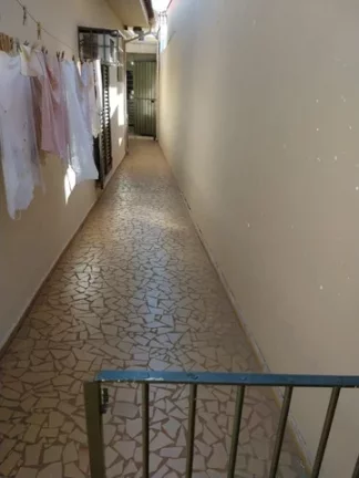 Imagem Casa em área nobre, 3 dormitórios com 1 suíte.