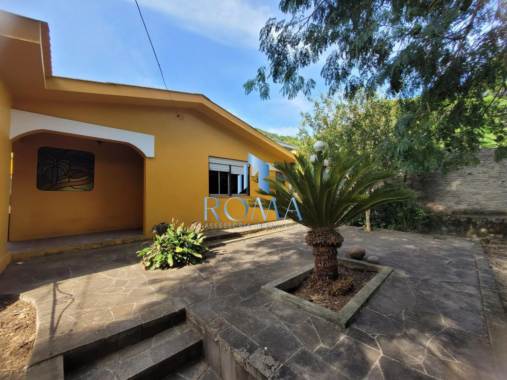 Imagem Excelente terreno localizado no Bairro Perpétuo Socorro, com 03 casas construída