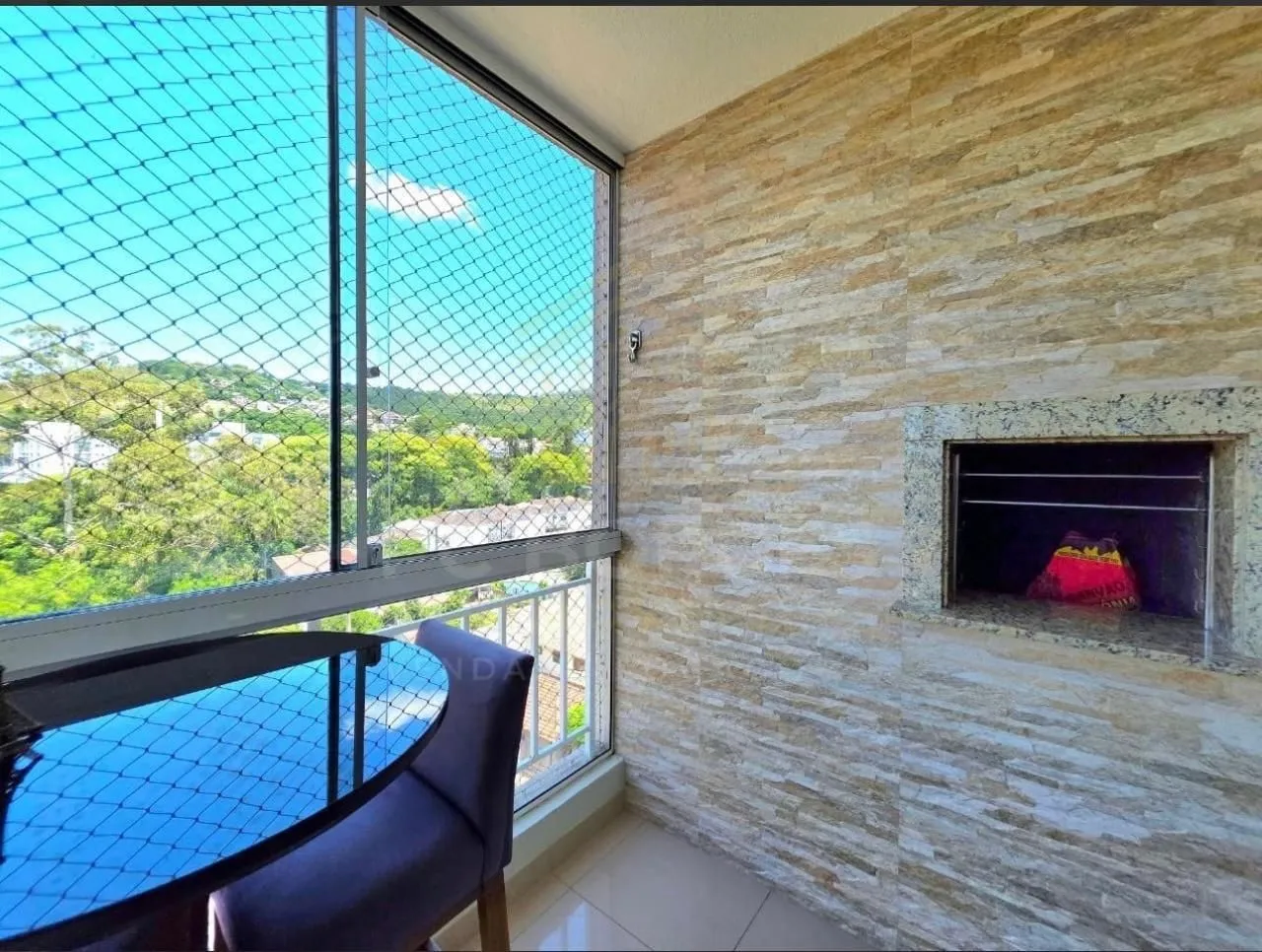 Imagem Apartamento de 03 dormitorios com infraestrutura completa no bairro Teresópolis.
