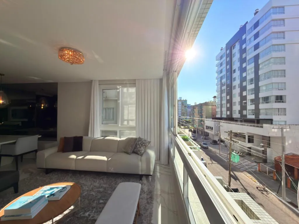 Imagem Apartamento 4 Dormitórios - Bairro Navegantes