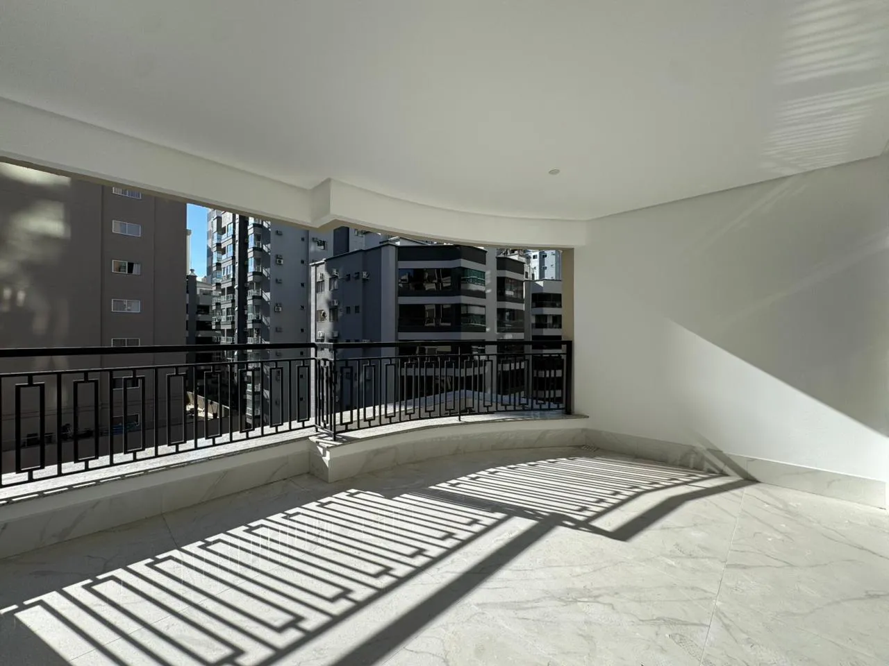 Imagem Apartamento à venda com 185m2 por R$ 2.998.000,00
