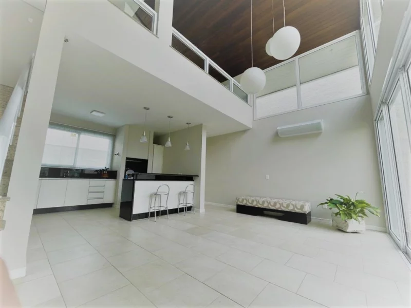 Imagem Casa à venda em Balneário Piçarras, Centro, com 3 quartos, 387m2