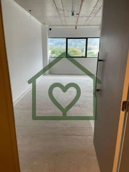 Excelente sala comercial, com 33,59m² de área privativa, nunca utilizada, em um ponto estratégico...