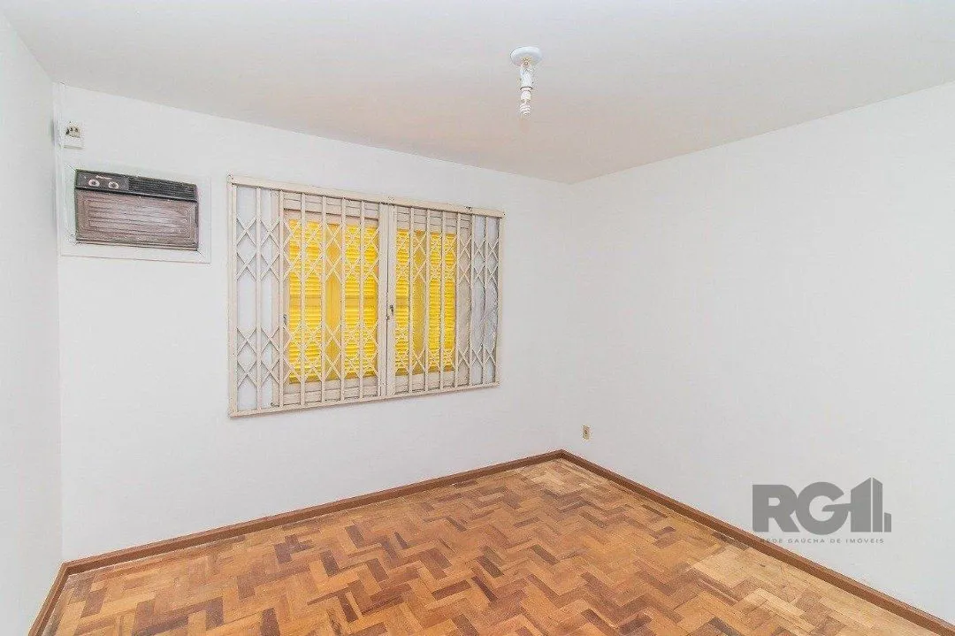 Imagem Casa, 200m², 3 dormitórios, bairro Cristal