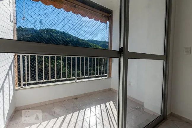 Imagem Apartamento com 3 Quartos à Venda, 90 m² em Santa Rosa - Niterói