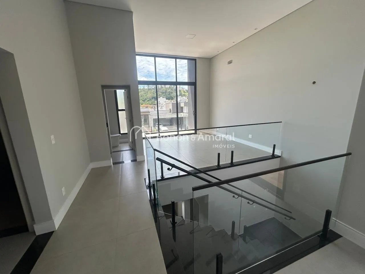 Imagem Casa Nova de Alto Padrão com Piscina e Espaço Gourmet Próxima à Campinas