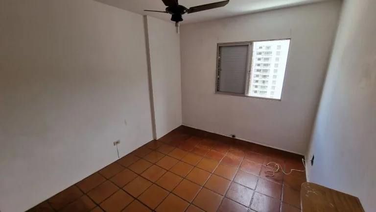 Imagem PITANGUEIRAS- AMPLO APARTAMENTO COM 2 DORMITÓRIOS + 3º DORMITÓRIO REVERSÍVEL , 02 VAGAS DE GARAGEM NO PRÉDIO.
