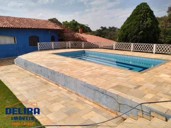 Imagem Linda chácara a venda, bem localizada em terra preta!
