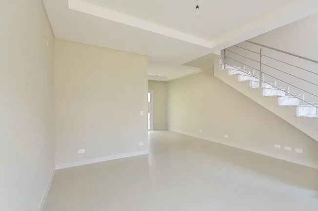 Imagem Casa à Venda no Parque das Imbuias – 3 Quartos, 1 Suíte, 126m², Campo Comprido, Curitiba
