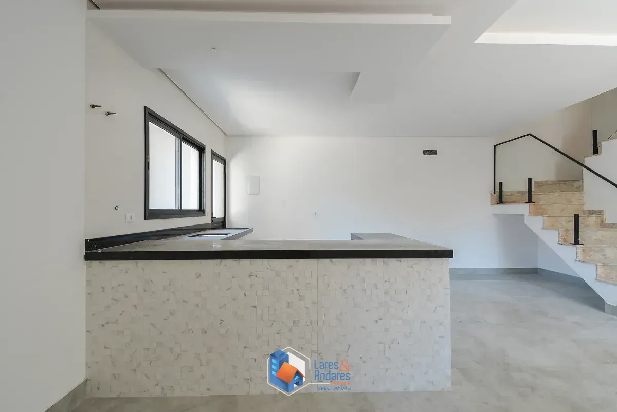 Imagem Sobrado para venda em Vila Gumercindo com 3 quartos, sendo 1 suíte, 180m²