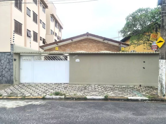 Imagem Excelente casa localizada no centro de Ubatuba - SP