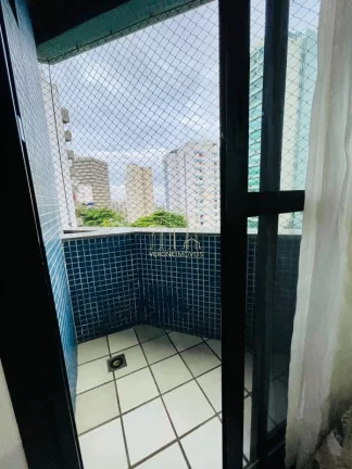 Imagem Apartamento bem localizado e amplo com três quartos a venda na Pituba