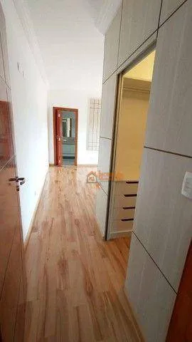 Imagem Sobrado com 3 dormitórios à venda, 250 m² por R$ 1.200.000,00 - Cidade Soberana - Guarulhos/SP