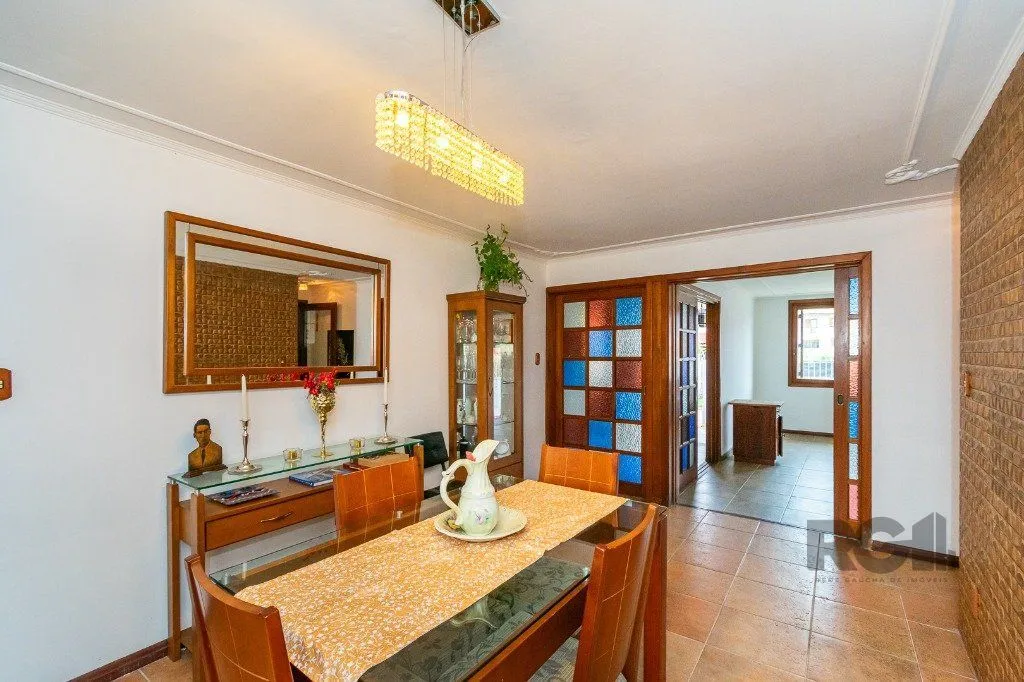 Imagem Casa no Jardim Itu com 6 dormitórios e 2 vagas e piscina