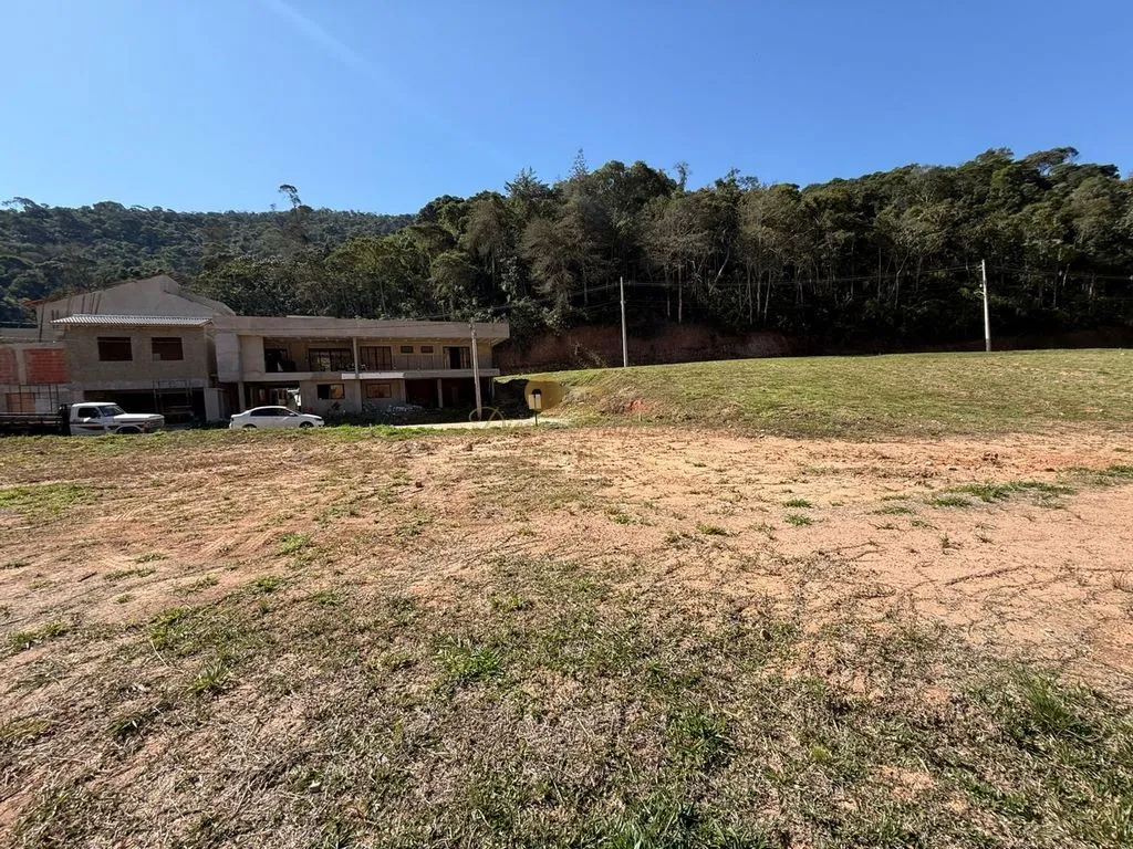 Imagem Terreno em Condomínio para Venda em Teresópolis / RJ no bairro Prata
