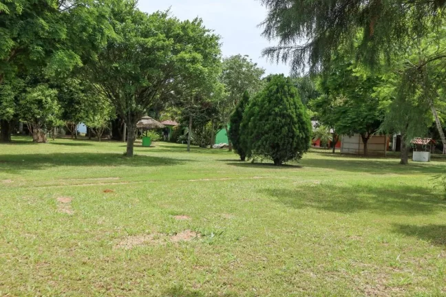 Imagem Excelente Sítio com 4.672m², em condomínio, no centro de Águas Claras