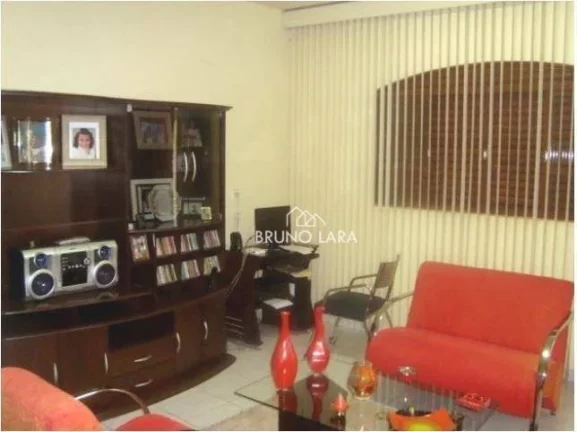 Imagem Casa à venda em Igarapé.