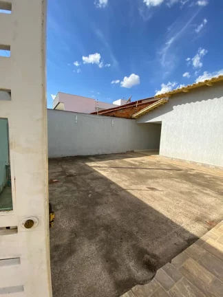 Imagem Casa à venda no bairro Universitário - Goianésia/GO