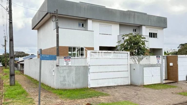 Foto do imóvel Sobrado Suíte + 2 Quartos - Bairro Cadorin em Rua Tapir