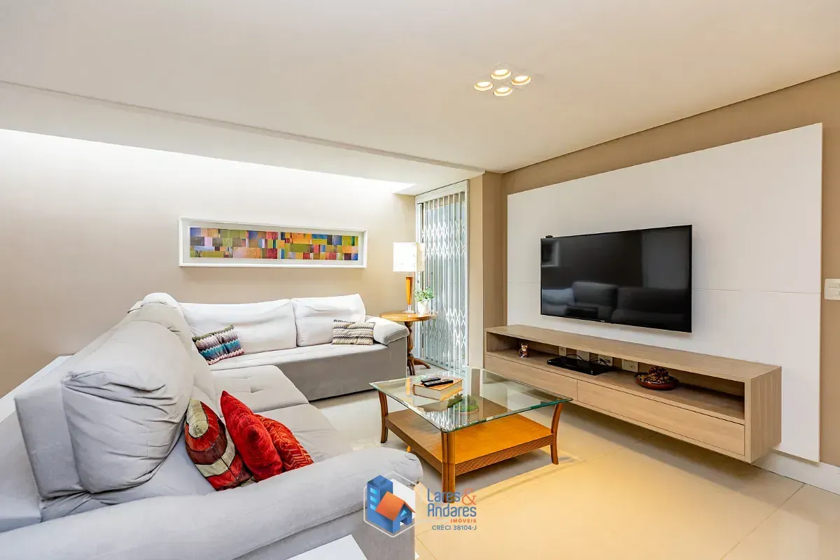Imagem Casa para venda em Vila Anhangüera com 4 quartos, sendo 2 suítes, 167m²