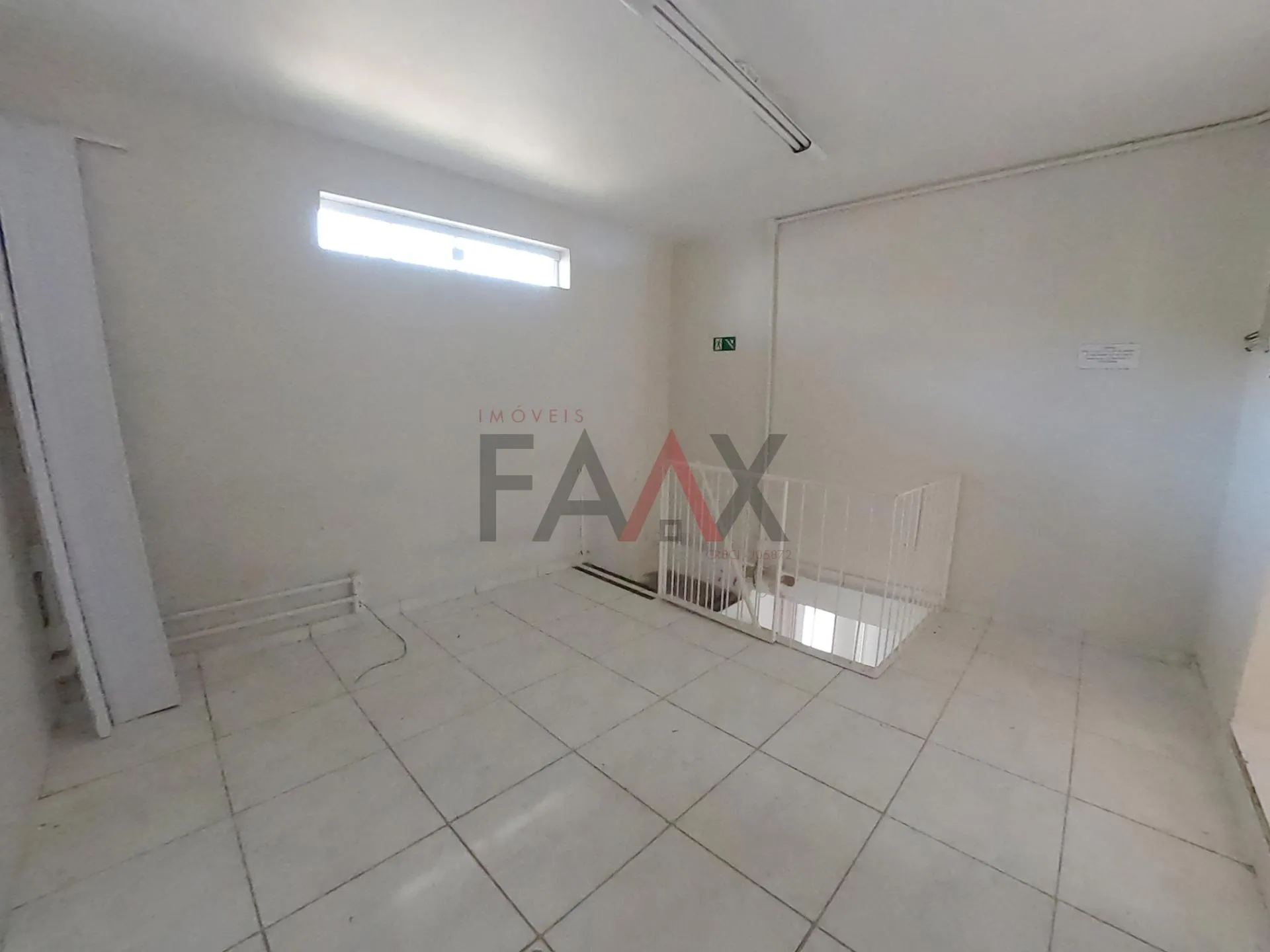 Imagem Sala comercial de próximo ao Hospital São Vicente no centro em Guarapuava - PR