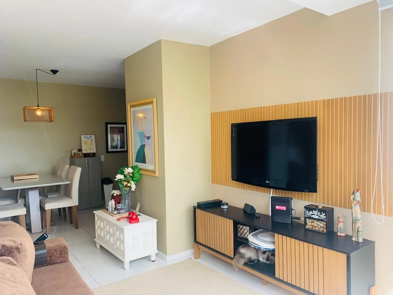 Imagem Apartamento no bairro Camaquã de 2 dormitórios vaga e infra