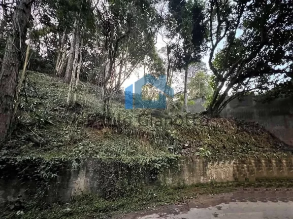 Imagem LOTE à venda em rua fechada na Granja Viana