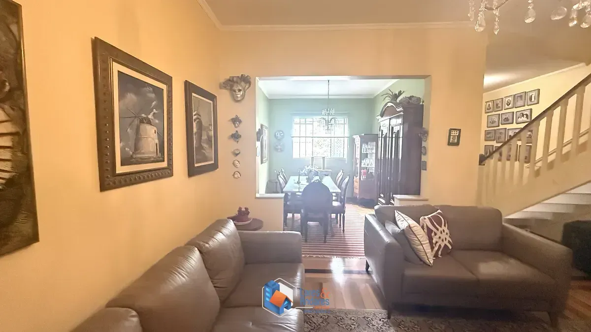 Imagem Sobrado para venda em Perdizes com 4 quartos, sendo 1 suíte, 180m²