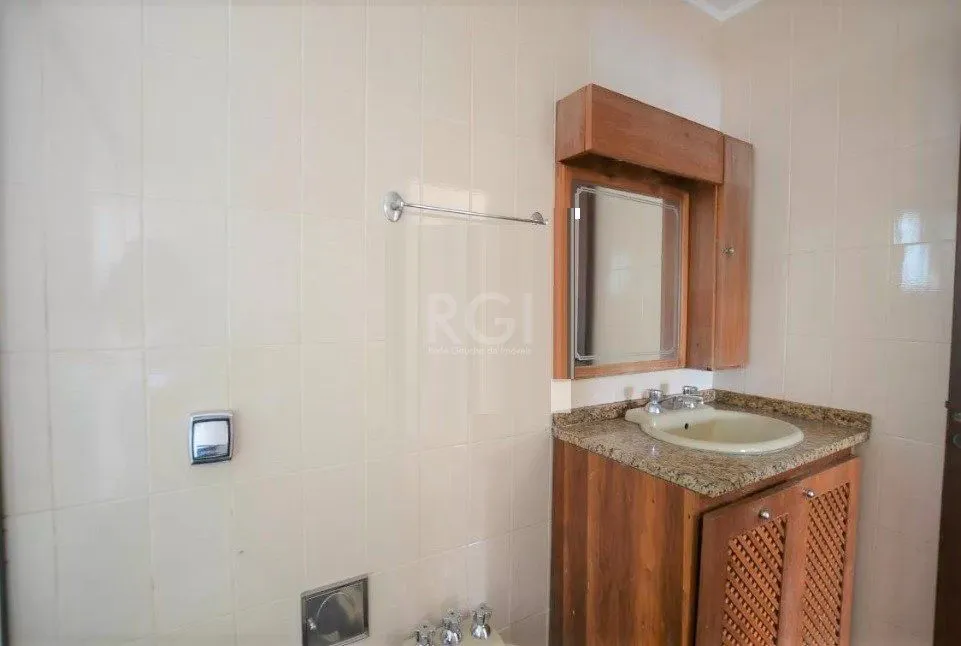 Imagem Casa para Venda - 267m², 4 dormitórios, sendo 1 suites, 2 vagas - Tristeza