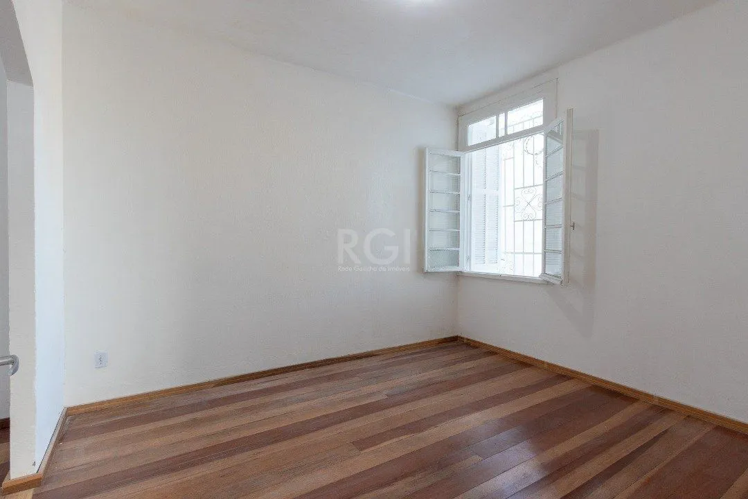 Imagem Casa para Venda - 180.2m², 3 dormitórios, 3 vagas - Medianeira