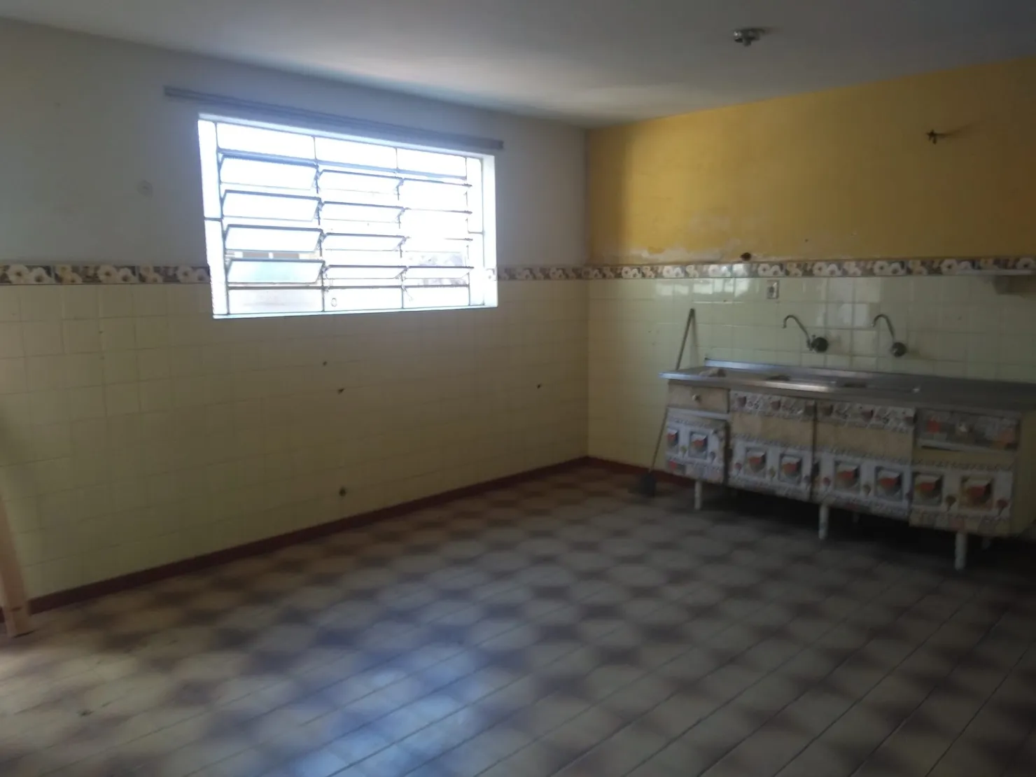 Imagem Casa à venda 3 Quartos, 3 Vagas, 130.98M², Centro, Taubaté - SP