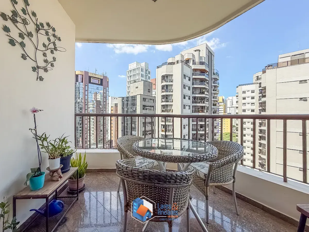 Imagem Apartamento para venda em Moema com 4 quartos, sendo 1 suíte, 170m²