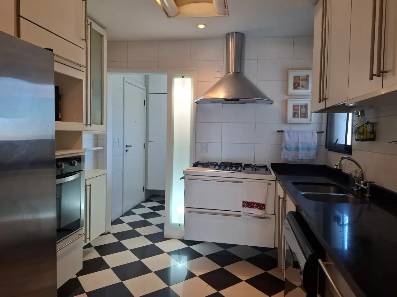 Imagem Apartamento a venda com 4 dormitórios, 3 suítes, 4 vagas, Panambi, Varanda Goumert