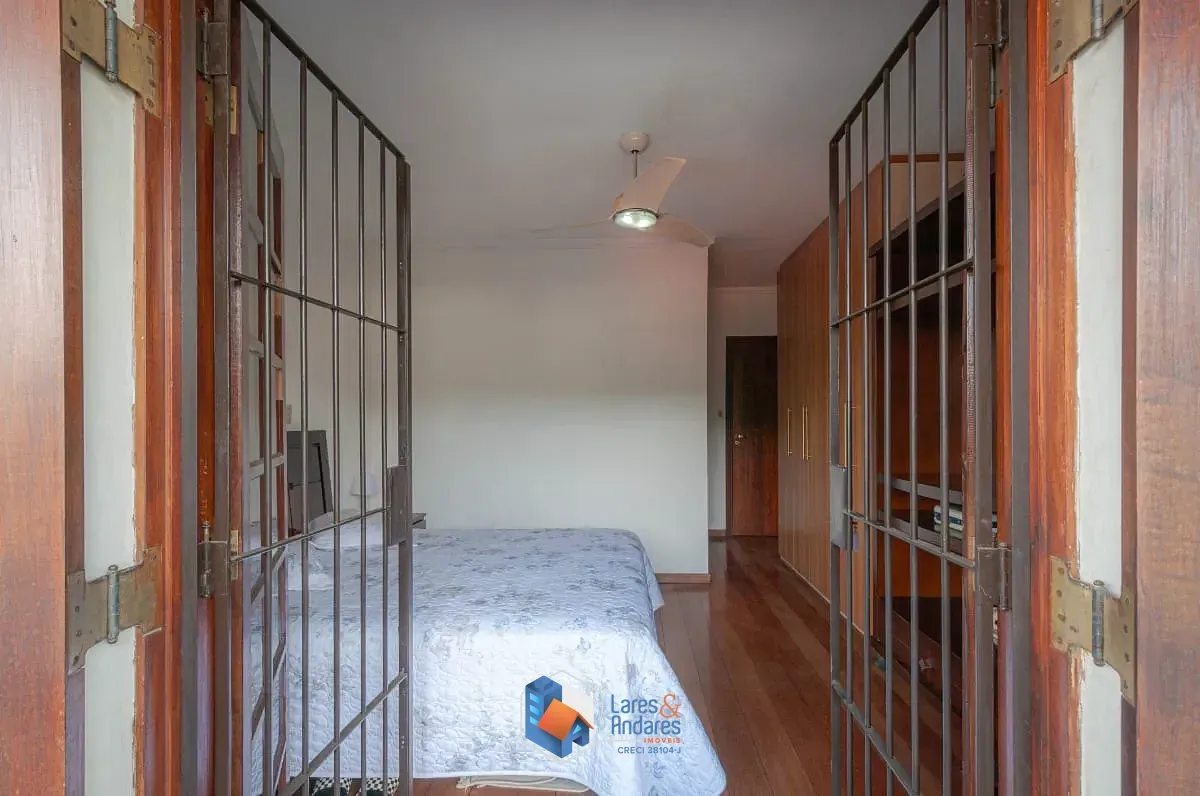 Imagem Sobrado para venda em Tremembé com 4 quartos, sendo 2 suítes, 236m²