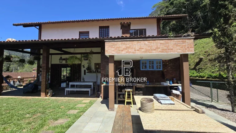 Foto do imóvel Casa à venda, 203 m² por R$ 1.280.000,00 - Granja Guarani - Teresópolis/RJ