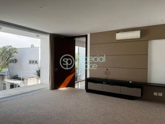 Imagem Casa com 850m² de área construída num terreno de 1.125m², Com projeto arquitetônico de João Ar...
