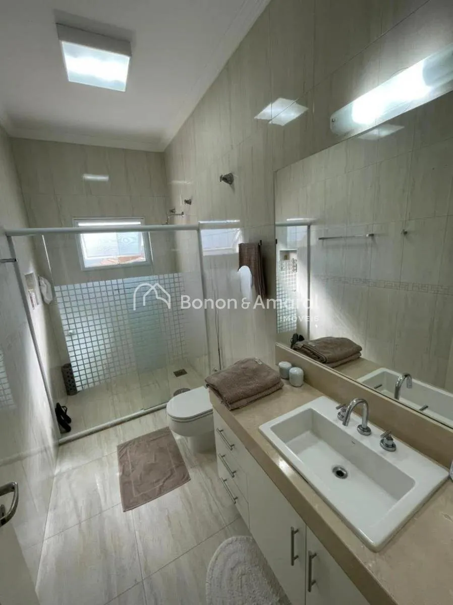 Imagem Casa à venda com 4 Quartos e 5 Banheiros no Swiss Park em Campinas - SP