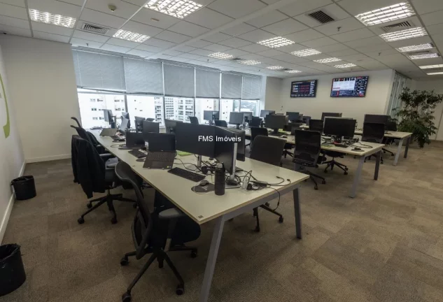 Imagem Conjunto Comercial com 878m2 na Vila Olímpia.