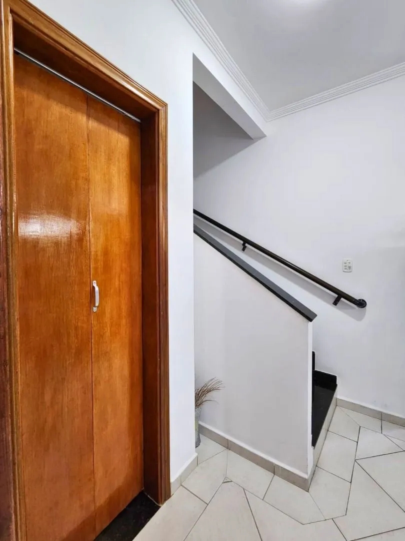 Imagem SOBRADO, 2 DORMS,2SUÍTES,CHURRASQUEIRA,2 VGS, GUILHERMINA