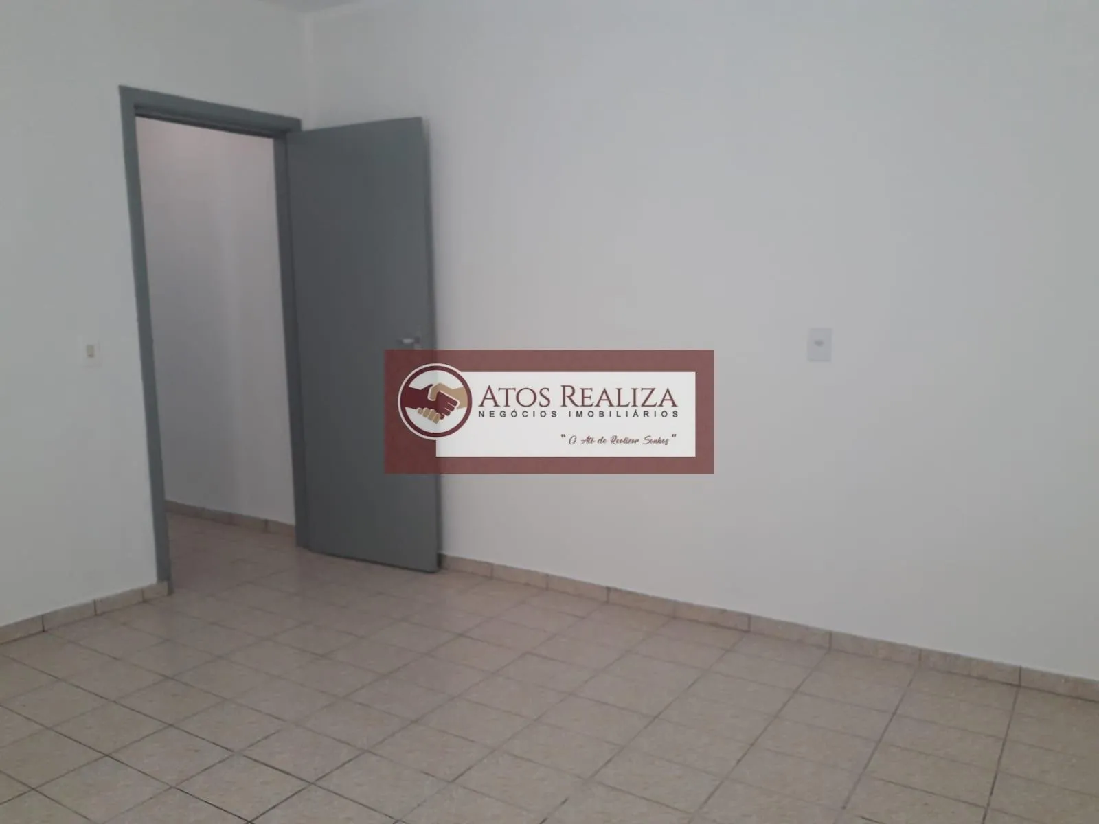 Imagem Casa à Venda no Jardim Guanhembu, SP - 2 Quartos, 2 Banheiros