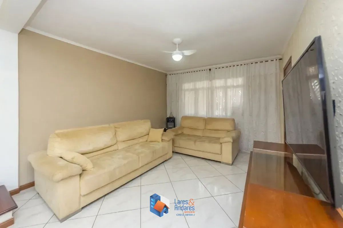 Imagem Sobrado para venda em São Judas com 4 quartos, sendo 1 suíte, 202m²