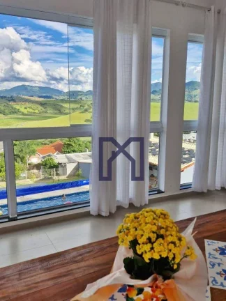 Imagem Casa com 3 dormitórios à venda, 224 m² por R$ 1.100.000,00 - Carneiros - Piranguinho/MG